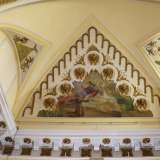 Del secolo scorso sono i numerosi dipinti, tra cui l�affresco del Perdono di Assisi che domina la navata unica...
